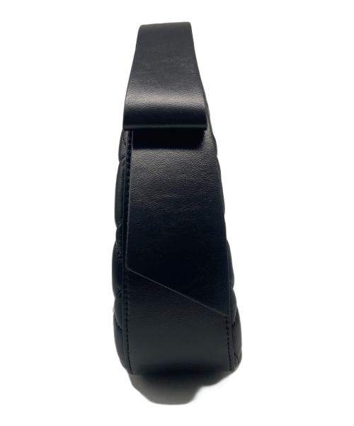 CHARLES & KEITH（チャールズアンドキース）CHARLES & KEITH (チャールズアンドキース) ジェイニーキルトパールバッグ ブラックの古着・服飾アイテム