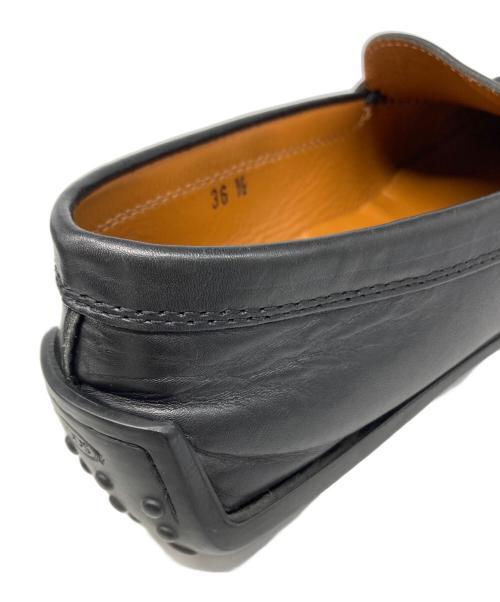 TOD'S（トッズ）TOD'S (トッズ) ドライビングシューズ ブラック サイズ:361/2の古着・服飾アイテム
