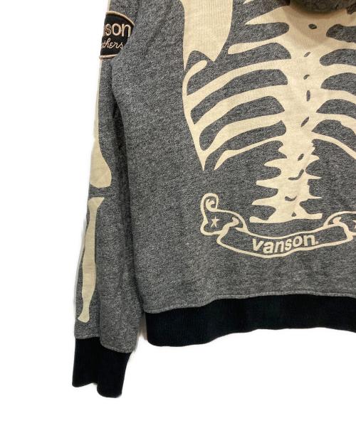 VANSON（バンソン）VANSON (バンソン) ボーンプリントジップパーカー グレー サイズ:Ｍの古着・服飾アイテム