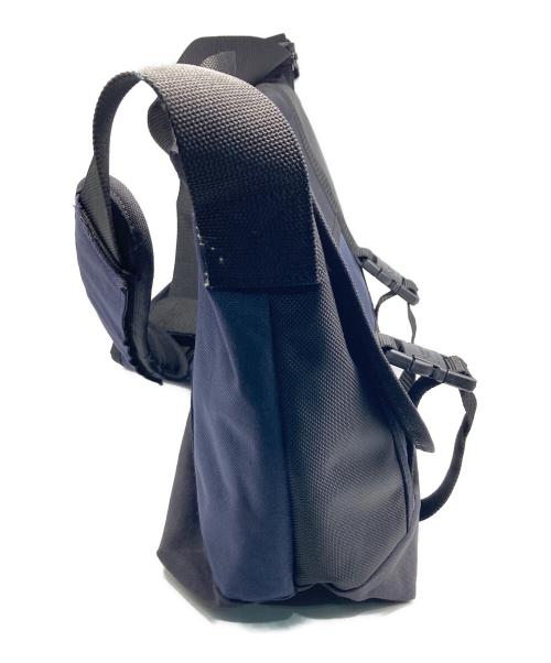 Engineered Garments（エンジニアド ガーメンツ）Engineered Garments Manhattan Portage (マンハッタンポーテージ) Pilgrim Surf+Supply (ピルグリム サーフサプライ) トリプルコラボ メッセンジャーバッグ ネイビーの古着・服飾アイテム