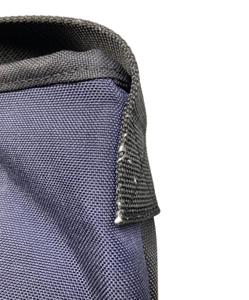Engineered Garments（エンジニアド ガーメンツ）Engineered Garments Manhattan Portage (マンハッタンポーテージ) Pilgrim Surf+Supply (ピルグリム サーフサプライ) トリプルコラボ メッセンジャーバッグ ネイビーの古着・服飾アイテム