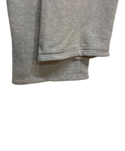 CLANE（クラネ）CLANE (クラネ) LOGO SWEAT TUCK WIDE PANTS グレーの古着・服飾アイテム