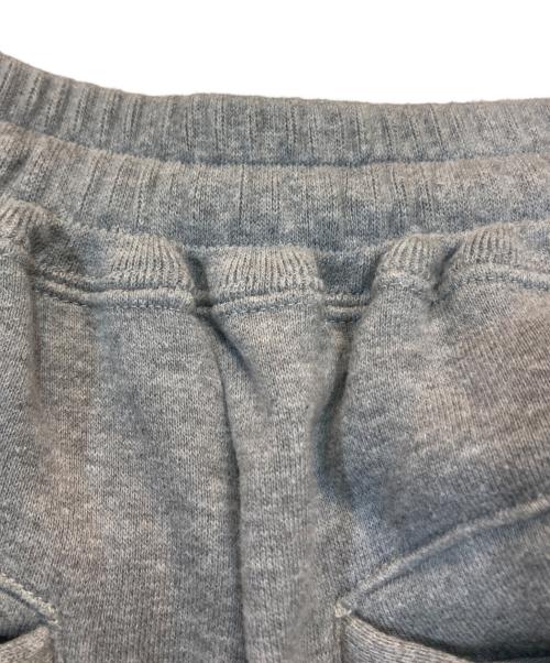 CLANE（クラネ）CLANE (クラネ) LOGO SWEAT TUCK WIDE PANTS グレーの古着・服飾アイテム