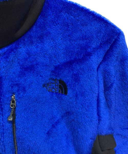 THE NORTH FACE（ザ ノース フェイス）THE NORTH FACE (ザ ノース フェイス) ZI VERSA MID JACKE ブラック×ブルー サイズ:S 未使用品の古着・服飾アイテム