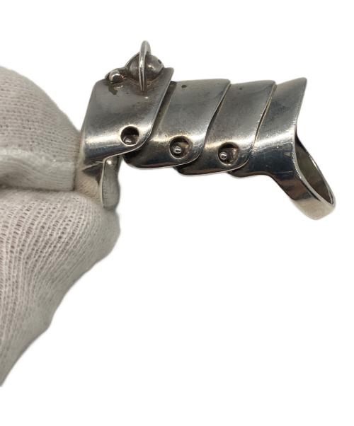 Vivienne Westwood（ヴィヴィアンウエストウッド）Vivienne Westwood (ヴィヴィアンウエストウッド) アーマーリング サイズ:15号(M)の古着・服飾アイテム