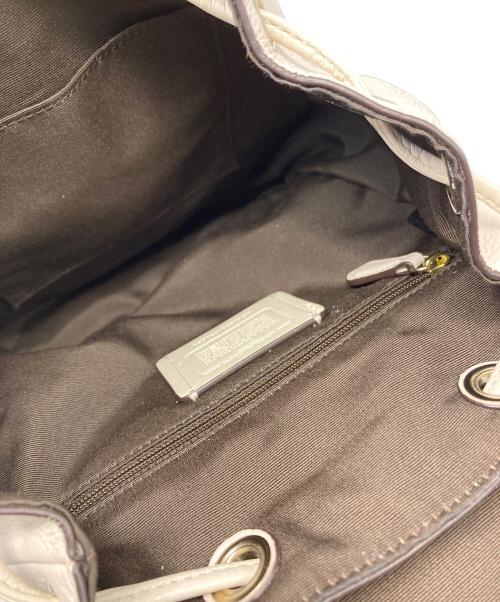 COACH（コーチ）COACH (コーチ) リュック ホワイトの古着・服飾アイテム