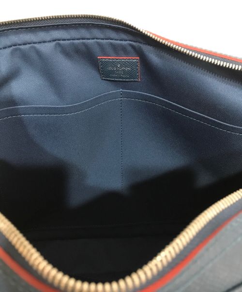 LOUIS VUITTON（ルイ ヴィトン）LOUIS VUITTON (ルイ ヴィトン) ポルトドキュマン・ヴォワヤージュ ネイビーの古着・服飾アイテム