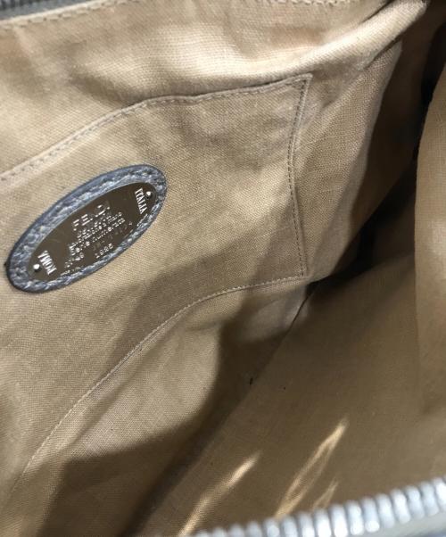 FENDI（フェンディ）FENDI (フェンディ) ショルダーバッグ グレーの古着・服飾アイテム