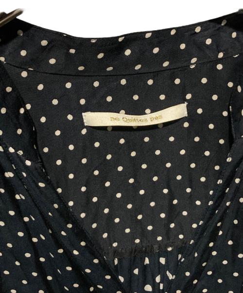 ne quittez pas（ヌキテパ）ne quittez pas (ヌキテパ) Modal Satin Dot Print Front Open Dress（モデルサテンドットプリントフロントオープンドレス） ホワイト×ブラック サイズ:FREEの古着・服飾アイテム