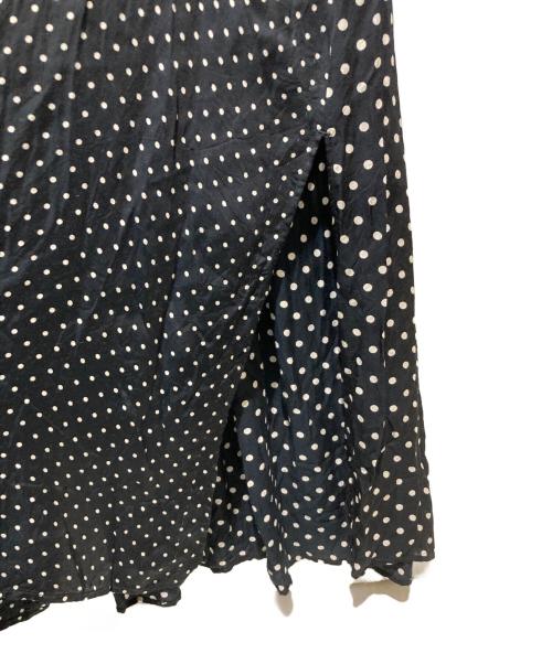 ne quittez pas（ヌキテパ）ne quittez pas (ヌキテパ) Modal Satin Dot Print Front Open Dress（モデルサテンドットプリントフロントオープンドレス） ホワイト×ブラック サイズ:FREEの古着・服飾アイテム