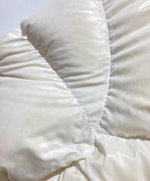 VALENTINO（ヴァレンティノ）VALENTINO (ヴァレンティノ) VLTNパッチダウンジャケット ホワイト サイズ:ｘｓの古着・服飾アイテム