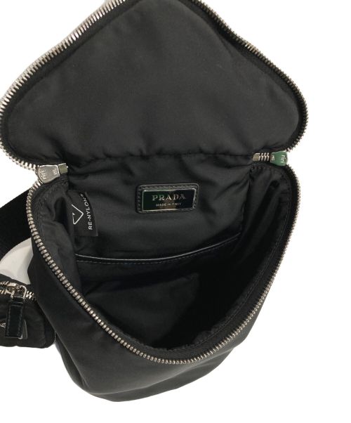 PRADA（プラダ）PRADA (プラダ) Re-Nylon リナイロン Xレザー トライアングル ショルダーバッグ ブラックの古着・服飾アイテム