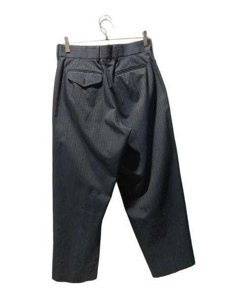 KOLOR（カラー）KOLOR (カラー) ウール ポリエステル タック テーパード ピンストライプ スラックス パンツ ネイビー×ブルー サイズ:1の古着・服飾アイテム