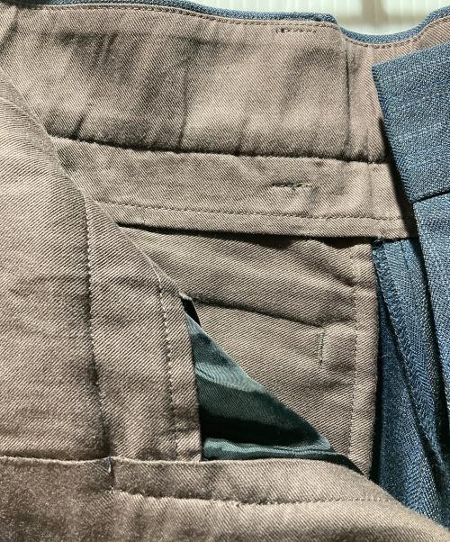 KOLOR（カラー）KOLOR (カラー) ウール ポリエステル タック テーパード ピンストライプ スラックス パンツ ネイビー×ブルー サイズ:1の古着・服飾アイテム