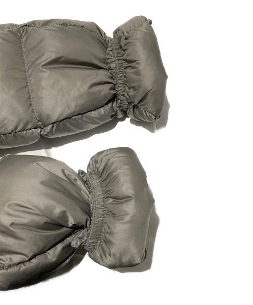 MONCLER（モンクレール）MONCLER (モンクレール) ダウンコート グレーの古着・服飾アイテム