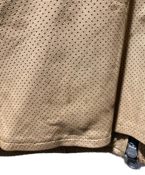 ISAMU KATAYAMA BACKLASH（イサムカタヤマ・バックラッシュ）ISAMU KATAYAMA BACKLASH (イサムカタヤマ・バックラッシュ) パンチング加工ゴートレザージャケット ベージュ サイズ:3の古着・服飾アイテム