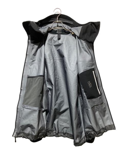 ARC'TERYX（アークテリクス）ARC'TERYX (アークテリクス) ALPHA SV JACKET ブラック サイズ:M/Mの古着・服飾アイテム