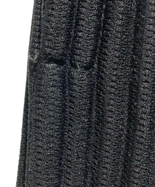 HOMME PLISSE ISSEY MIYAKE（オム プリッセ イッセイ ミヤケ）HOMME PLISSE ISSEY MIYAKE (オムプリッセ イッセイ ミヤケ) 15AW BASICS pleated pants ブラック サイズ:SIZE 2の古着・服飾アイテム