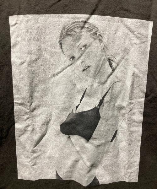 biotope（ビオトープ）biotope (ビオトープ) Kate Moss by David Sims Photo T-shirts グレー サイズ:Ｌの古着・服飾アイテム