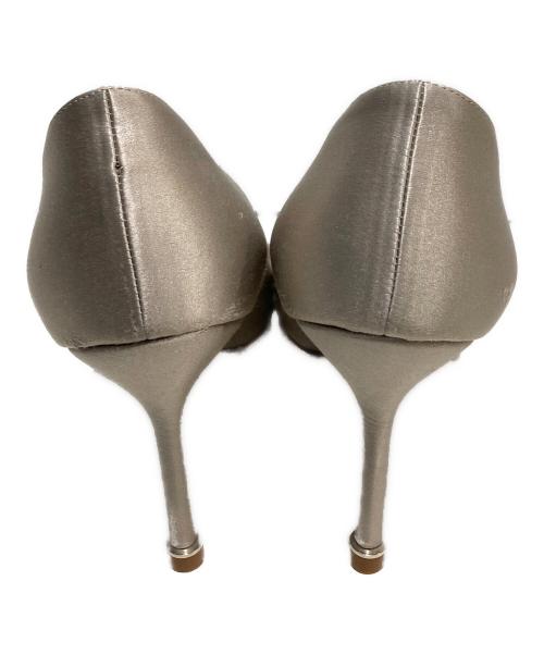 Manolo Blahnik（マノロブラニク）Manolo Blahnik (マノロブラニク) HANGISビジューヒールパンプス ベージュ サイズ:37の古着・服飾アイテム