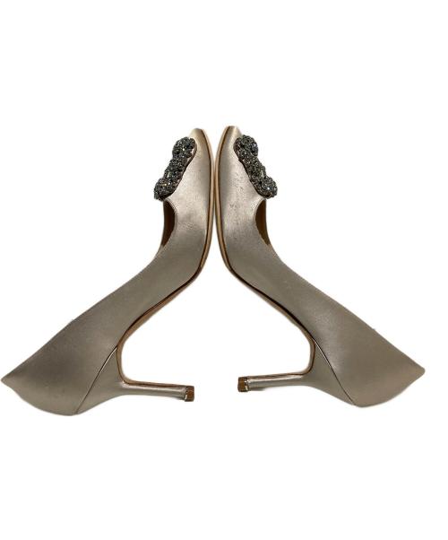 Manolo Blahnik（マノロブラニク）Manolo Blahnik (マノロブラニク) HANGISビジューヒールパンプス ベージュ サイズ:37の古着・服飾アイテム