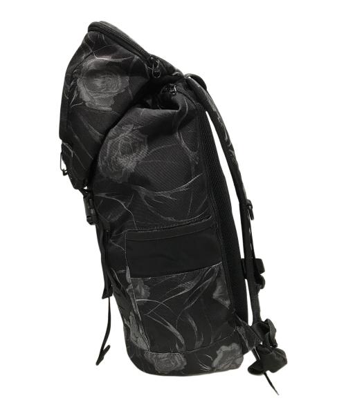Yohji Yamamoto pour homme（ヨウジヤマモト プールオム）Yohji Yamamoto pour homme (ヨウジヤマモト プールオム) New Era (ニューエラ) SKULL&ROSE PRINT RUCKSACK ブラックの古着・服飾アイテム