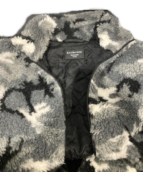 BALENCIAGA（バレンシアガ）BALENCIAGA (バレンシアガ) 22AW カモフラージュファージャケット グレー サイズ:44の古着・服飾アイテム
