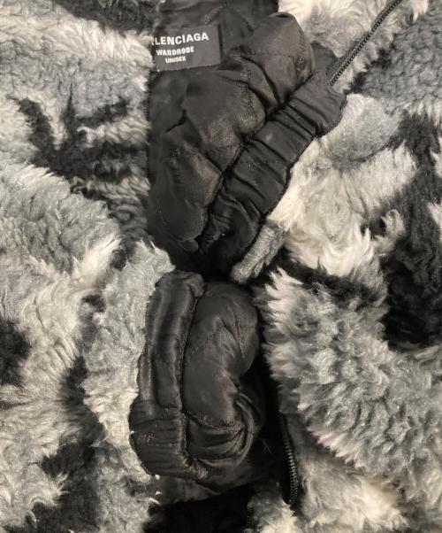 BALENCIAGA（バレンシアガ）BALENCIAGA (バレンシアガ) 22AW カモフラージュファージャケット グレー サイズ:44の古着・服飾アイテム