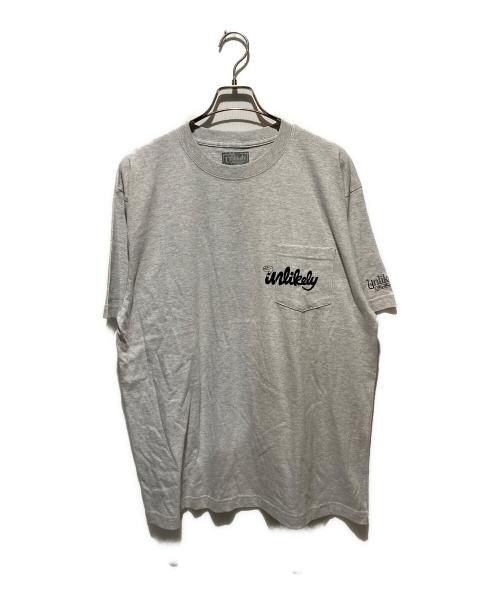 Unlikely（アンライクリー）Unlikely (アンライクリー) NEPENTHES (ネペンテス) ICON POCKET T-SHIRT グレー サイズ:Lの古着・服飾アイテム