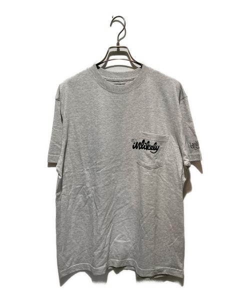 Unlikely（アンライクリー）Unlikely (アンライクリー) NEPENTHES (ネペンテス) ICON POCKET T-SHIRT グレー サイズ:Mの古着・服飾アイテム