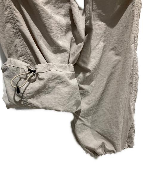 NANGA（ナンガ）NANGA (ナンガ) NYLON TUSSER CARGO PANTS アイボリー サイズ:XL 未使用品の古着・服飾アイテム