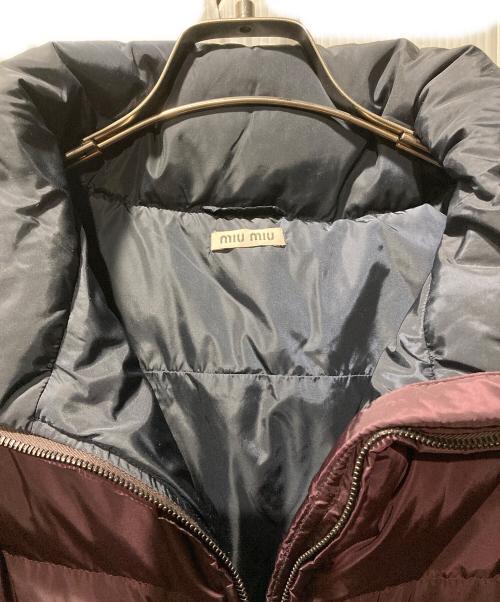 MIU MIU（ミュウミュウ）MIU MIU (ミュウミュウ) 5分袖ダウンジャケット ボルドー サイズ:38の古着・服飾アイテム