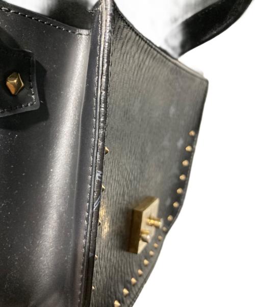 MCM（エムシーエム）MCM (エムシーエム) スタッズショルダーバッグ ブラックの古着・服飾アイテム