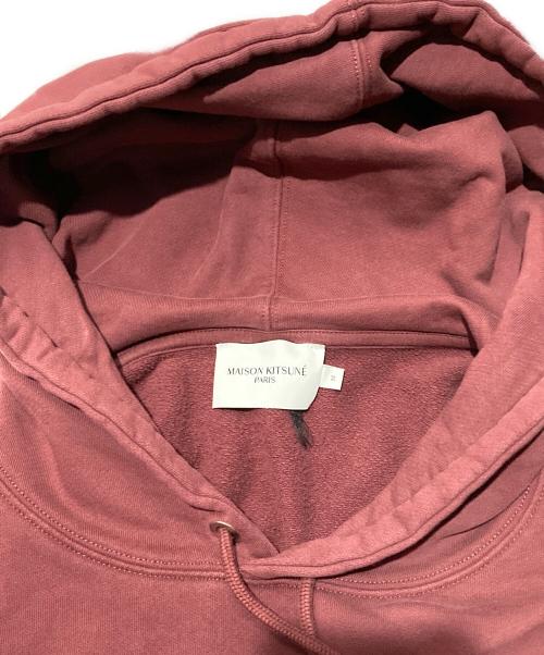 maison kitsune（メゾンキツネ）MAISON KITSUNE (メゾンキツネ) DRESSED FOX PRINT RELAXED HOODIE レッド サイズ:Mの古着・服飾アイテム