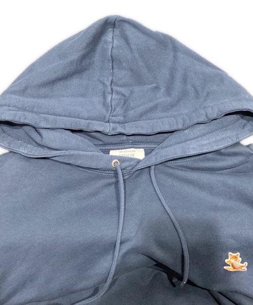 maison kitsune（メゾンキツネ）MAISON KITSUNE (メゾンキツネ) CHILLAX PATCH REGULAR HOODIE ネイビー サイズ:XLの古着・服飾アイテム