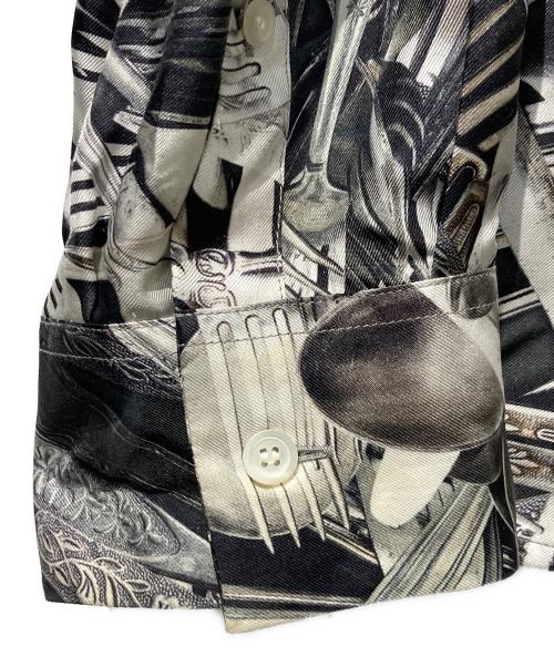 LOEWE（ロエベ）LOEWE (ロエベ) カトラリープリントシャツ グレー サイズ:40の古着・服飾アイテム