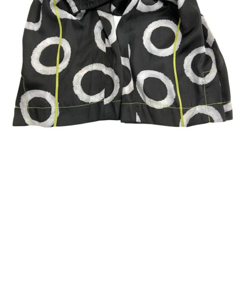 OMMO（オーエムエムオー）OMMO (オーエムエムオー) サークル型スーパーリラックスパンツ ブラック サイズ:36の古着・服飾アイテム