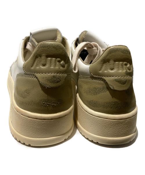 AUTRY（オートリ―）AUTRY (オートリ―) SUPER VINTAGE LOW CUT/ヴィンテージ加工 ホワイト サイズ:42の古着・服飾アイテム