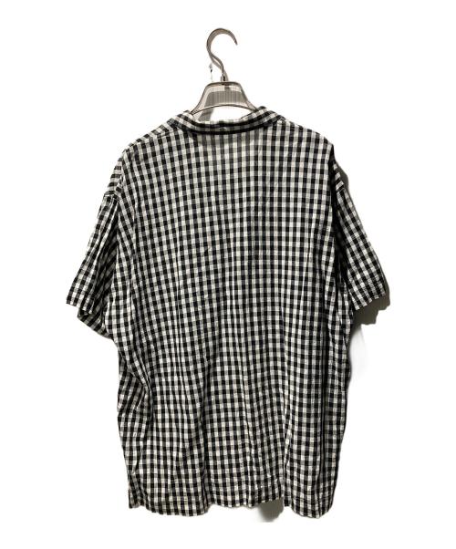 ISSEY MIYAKE（イッセイミヤケ）ISSEY MIYAKE (イッセイミヤケ) 半袖シャツ ブラック×ホワイト サイズ:Mの古着・服飾アイテム