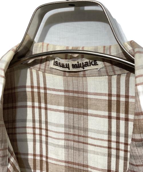 ISSEY MIYAKE（イッセイミヤケ）ISSEY MIYAKE (イッセイミヤケ) 80’S 半袖シャツ ベージュ サイズ:FREEの古着・服飾アイテム