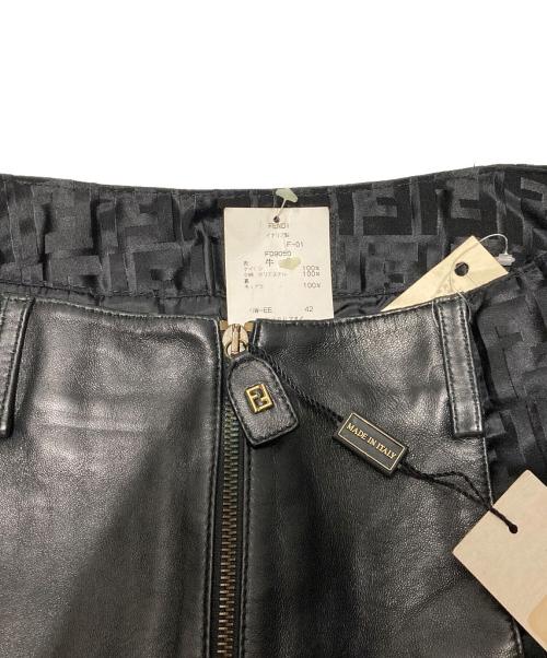 FENDI（フェンディ）FENDI (フェンディ) レザー×ズッカ柄スカート ブラック サイズ:42の古着・服飾アイテム