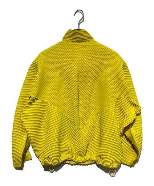 HOMME PLISSE ISSEY MIYAKE（オム プリッセ イッセイ ミヤケ）HOMME PLISSE ISSEY MIYAKE (オム プリッセ イッセイ ミヤケ) プリーツジャケット イエロー サイズ:2の古着・服飾アイテム
