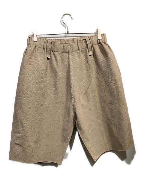 HOME PLISSE ISSEYMIYAKE（イッセイミヤケ）HOME PLISSE ISSEYMIYAKE (イッセイミヤケ) INLAID KNIT ハーフパンツ ベージュ サイズ:FREEの古着・服飾アイテム