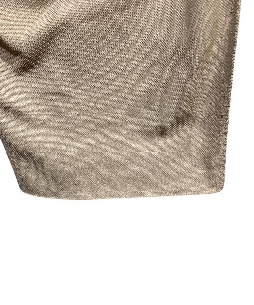 HOME PLISSE ISSEYMIYAKE（イッセイミヤケ）HOME PLISSE ISSEYMIYAKE (イッセイミヤケ) INLAID KNIT ハーフパンツ ベージュ サイズ:FREEの古着・服飾アイテム