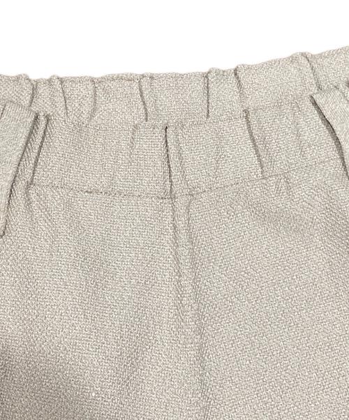 HOME PLISSE ISSEYMIYAKE（イッセイミヤケ）HOME PLISSE ISSEYMIYAKE (イッセイミヤケ) INLAID KNIT ハーフパンツ ベージュ サイズ:FREEの古着・服飾アイテム