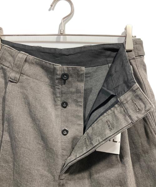 MHL（エムエイチエル）MHL (エムエイチエル) FADED COTTON DRILL TROUSERS ブラウン サイズ:L 未使用品の古着・服飾アイテム