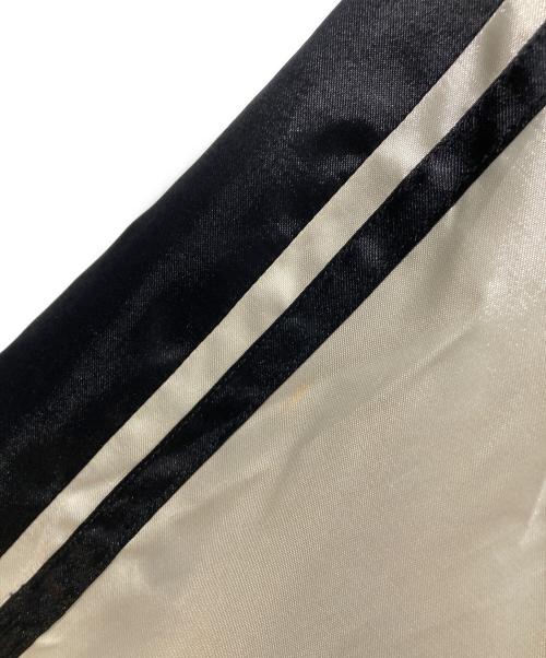 東洋エンタープライズ（トウヨウエンタープライズ）東洋エンタープライズ (トウヨウエンタープライズ) パイレーツ・オブ・カリビアン コラボスカジャン ブラック サイズ:LLの古着・服飾アイテム