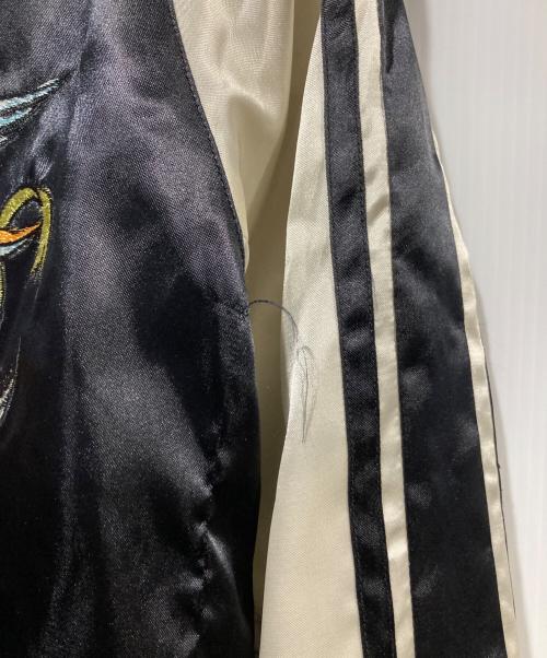 東洋エンタープライズ（トウヨウエンタープライズ）東洋エンタープライズ (トウヨウエンタープライズ) パイレーツ・オブ・カリビアン コラボスカジャン ブラック サイズ:LLの古着・服飾アイテム