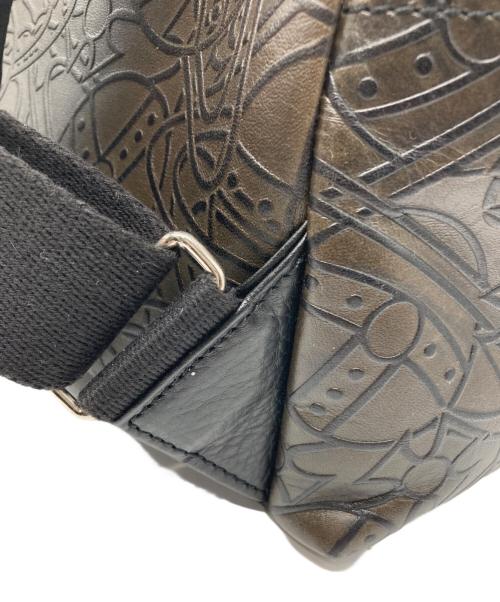 Vivienne Westwood（ヴィヴィアンウエストウッド）Vivienne Westwood (ヴィヴィアンウエストウッド) アーサー総柄リュック/オーブ柄リュック ブラウンの古着・服飾アイテム