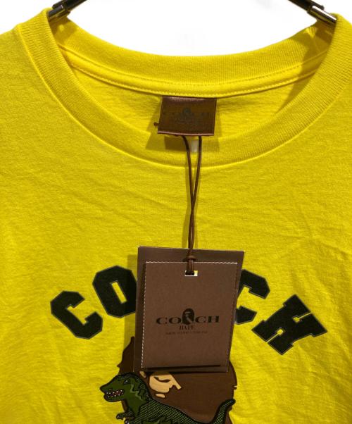 COACH（コーチ）COACH (コーチ) A BATHING APE (ア ベイシング エイプ) REXY TEE イエロー サイズ:XLの古着・服飾アイテム